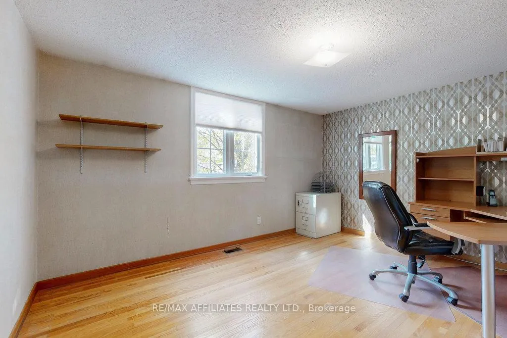 Photo 126 of 6 Centrepark Drive, Ottawa, Blackburn Hamlet — HOMEH