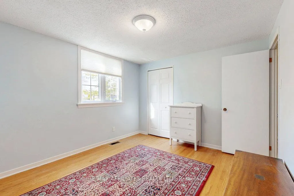Photo 137 of 6 Centrepark Drive, Ottawa, Blackburn Hamlet — HOMEH