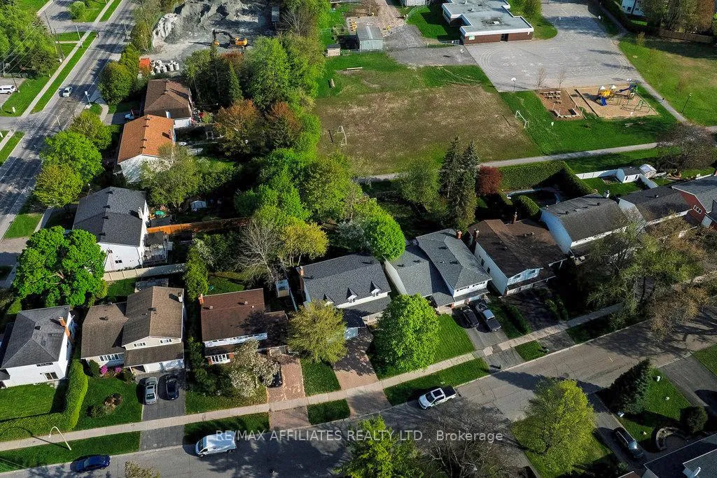 Photo 176 of 6 Centrepark Drive, Ottawa, Blackburn Hamlet — HOMEH