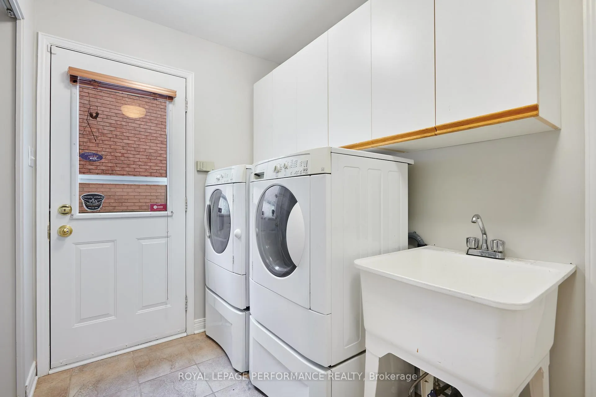 Photo 74 of 2088 Lamira Street, Ottawa, Applewood Acres — HOMEH