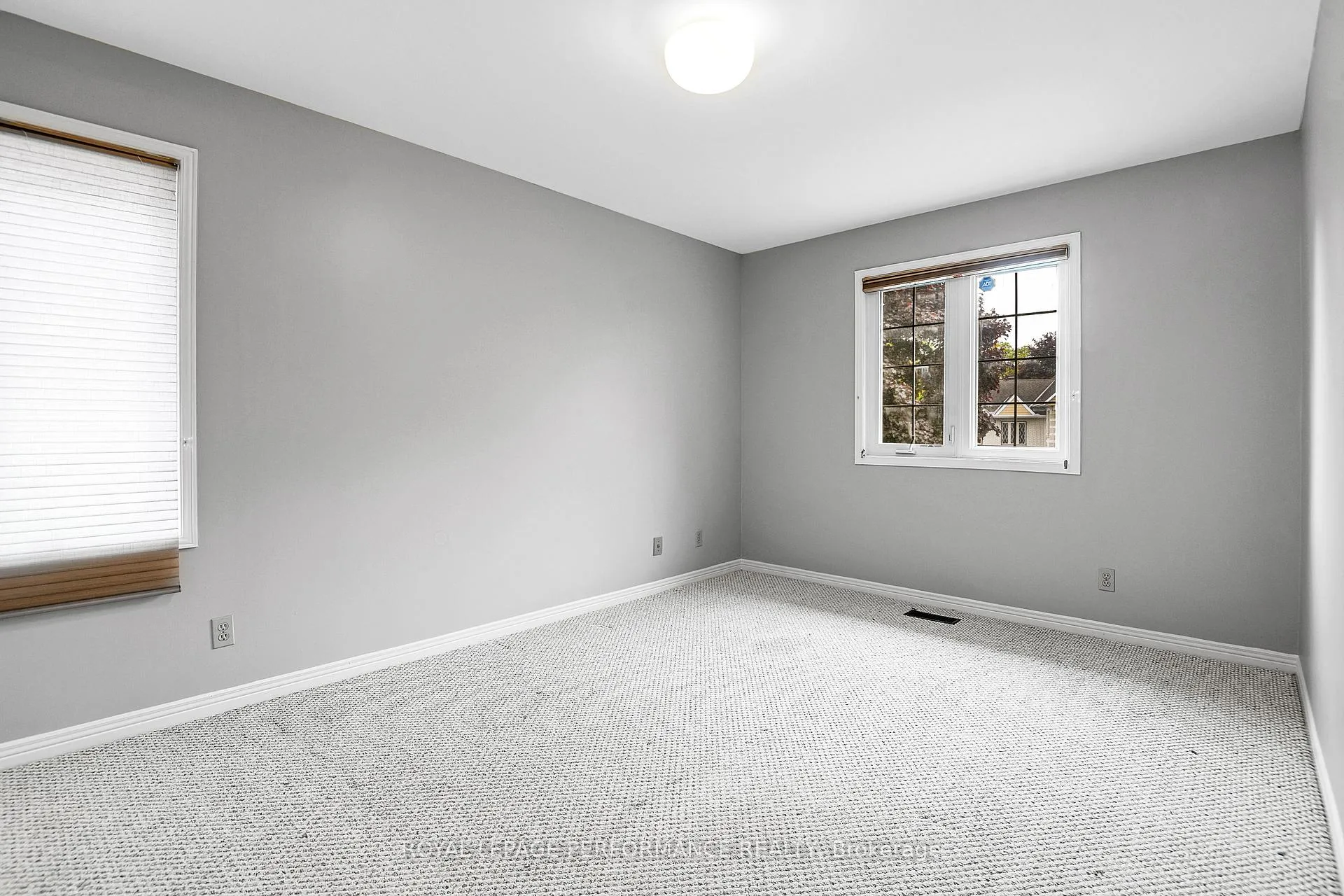 Photo 118 of 2088 Lamira Street, Ottawa, Applewood Acres — HOMEH