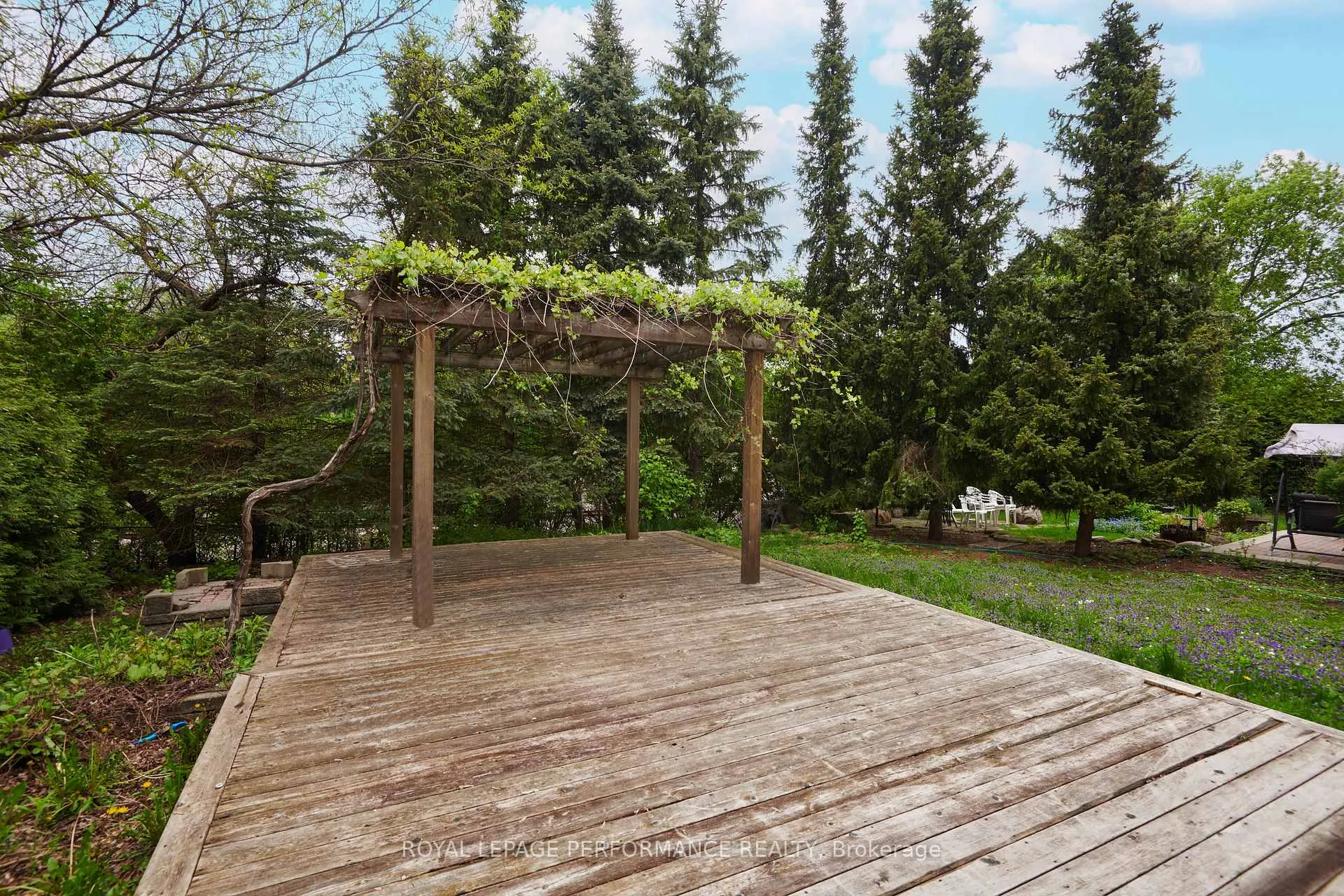 Photo 143 of 2088 Lamira Street, Ottawa, Applewood Acres — HOMEH
