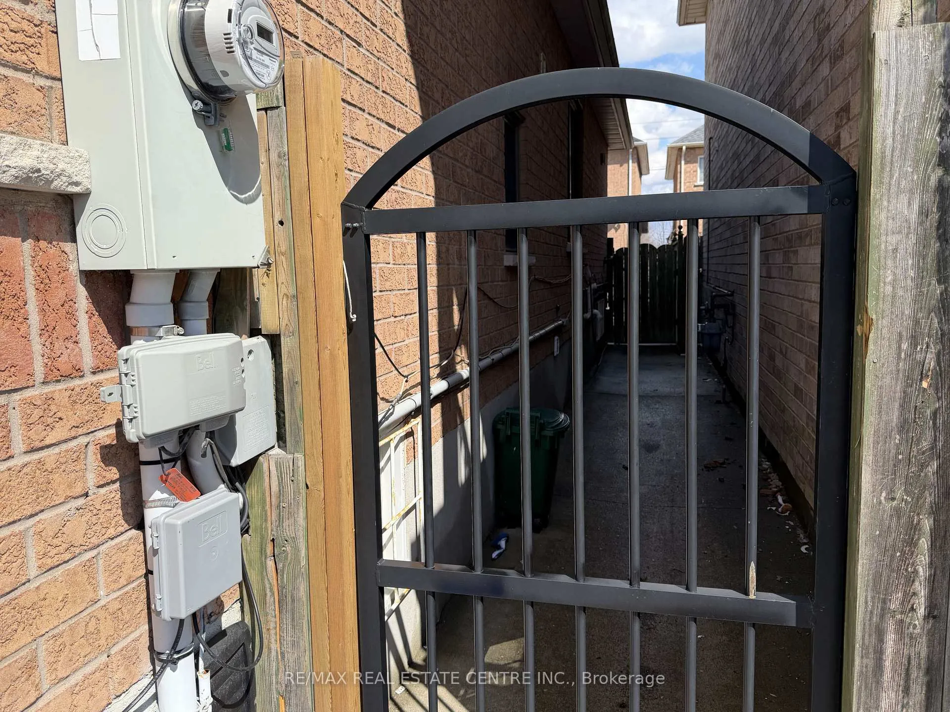 Photo 3 of Unit Bsmt, 10 Sheldon Drive, Ajax, Central — HOMEH