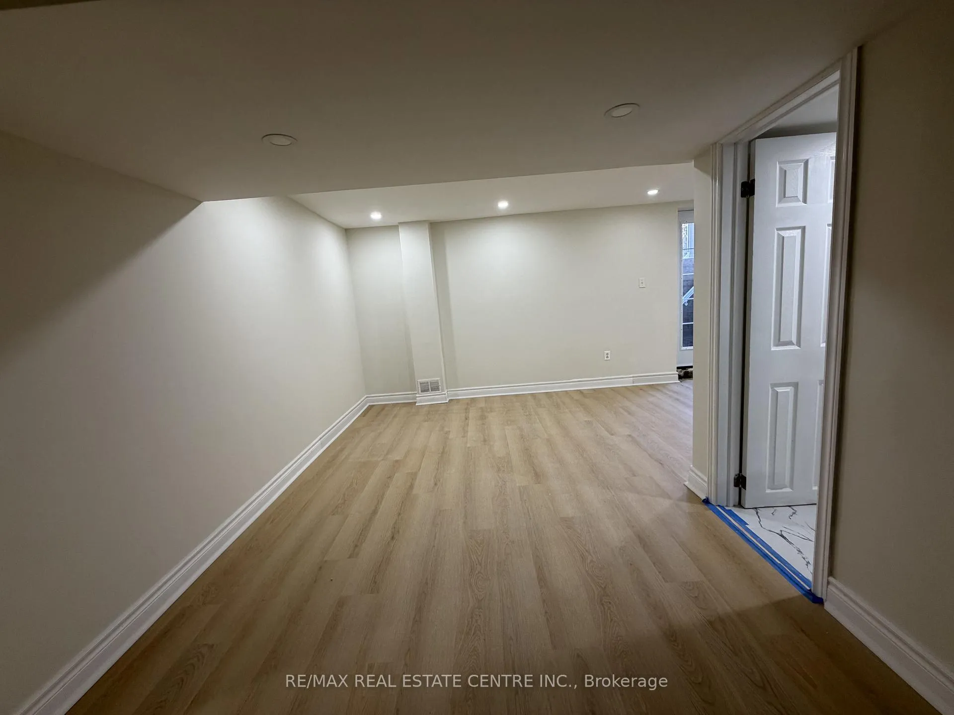Photo 6 of Unit Bsmt, 10 Sheldon Drive, Ajax, Central — HOMEH