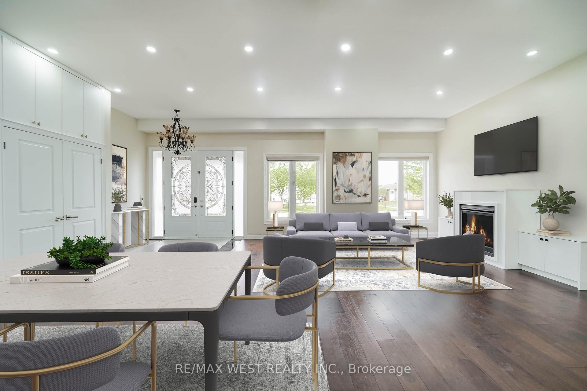 Photo 3 of 106 Celestine Drive, Etobicoke, Willowridge-Martingrove-Richview — HOMEH
