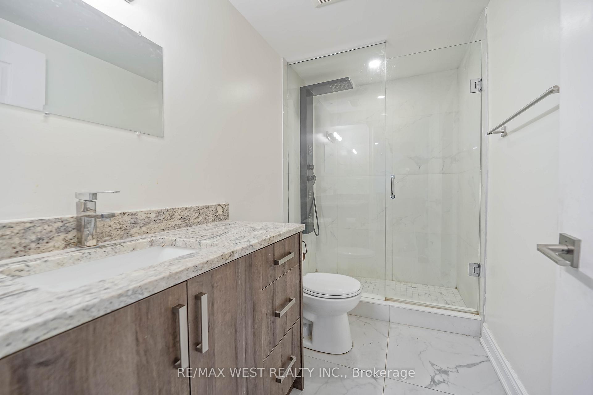 Photo 7 of 106 Celestine Drive, Etobicoke, Willowridge-Martingrove-Richview — HOMEH