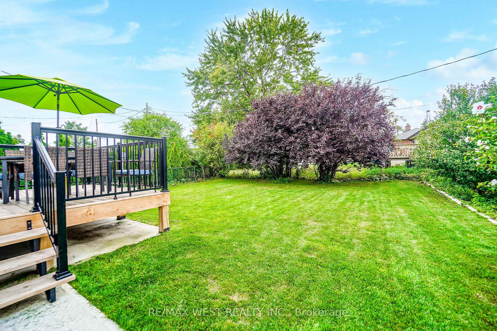Photo 10 of 106 Celestine Drive, Etobicoke, Willowridge-Martingrove-Richview — HOMEH