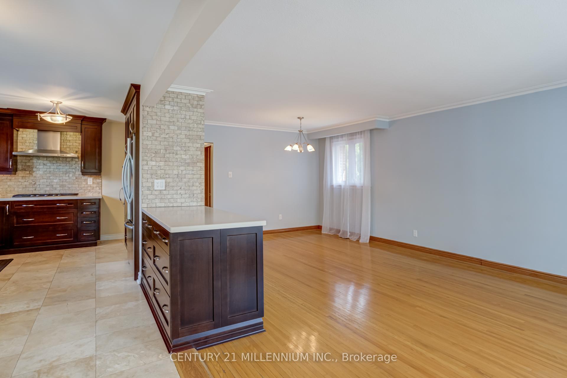 Photo 7 of 46 Northcrest Road, Etobicoke, Kingsview Village-The Westway — HOMEH