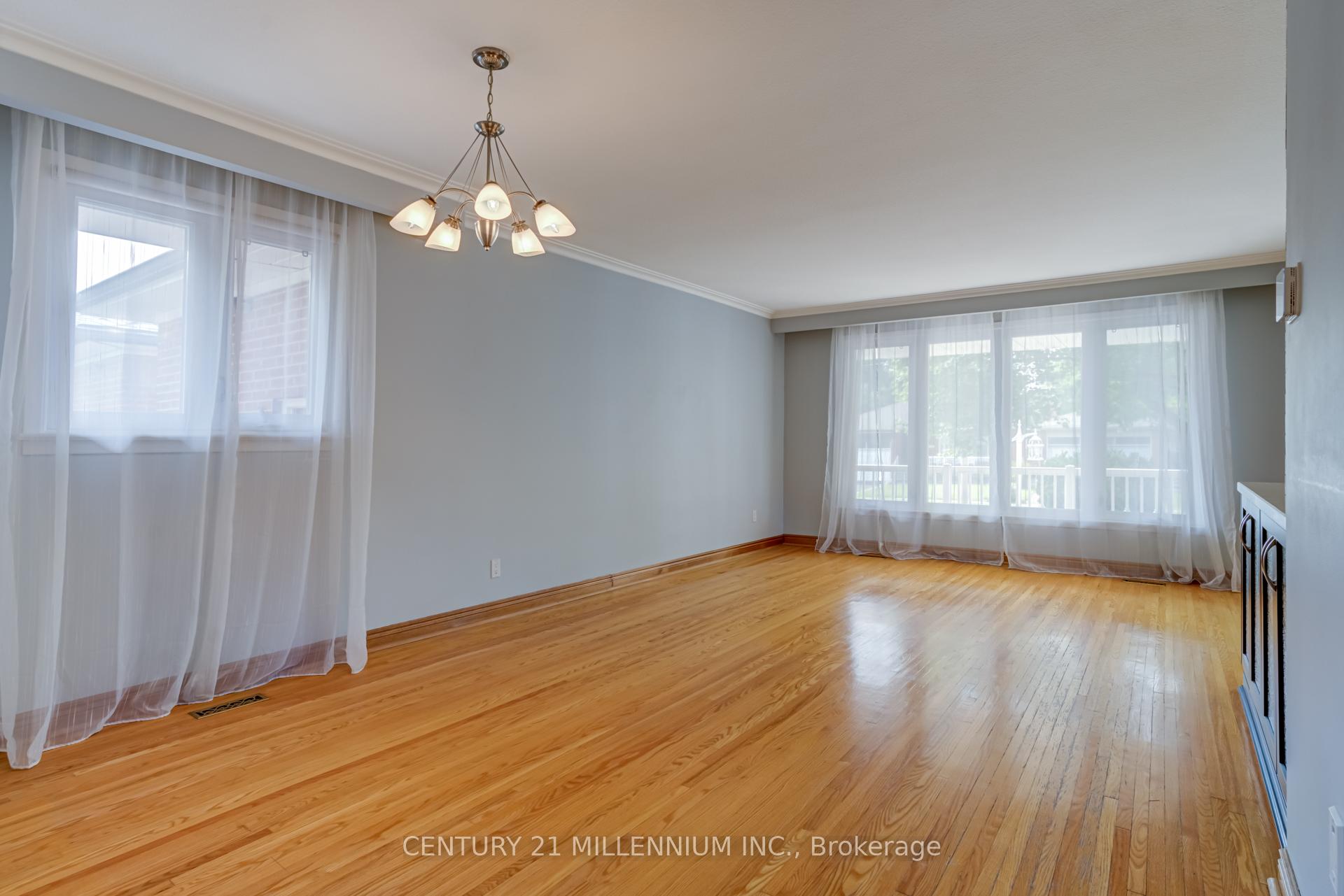 Photo 9 of 46 Northcrest Road, Etobicoke, Kingsview Village-The Westway — HOMEH