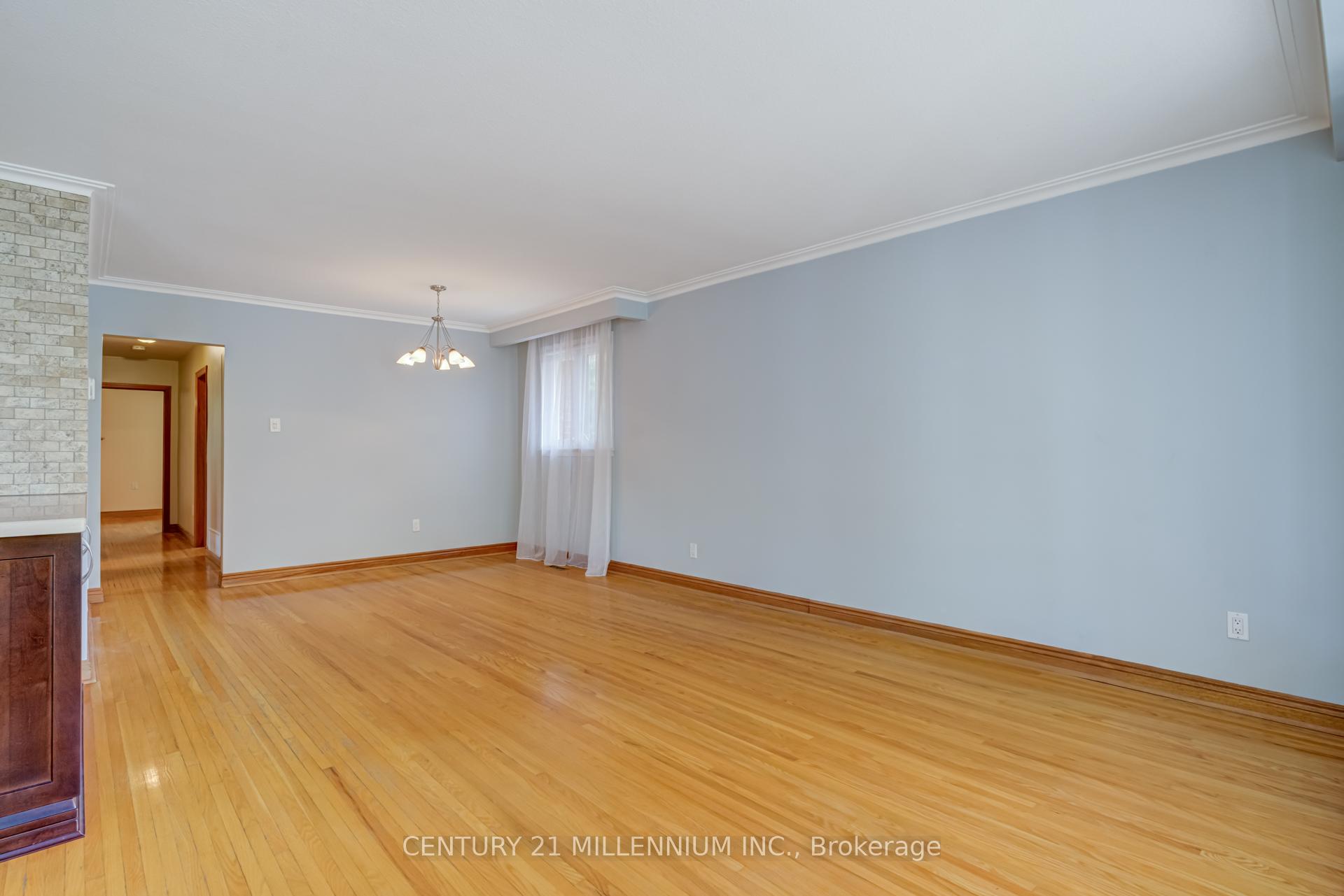 Photo 18 of 46 Northcrest Road, Etobicoke, Kingsview Village-The Westway — HOMEH