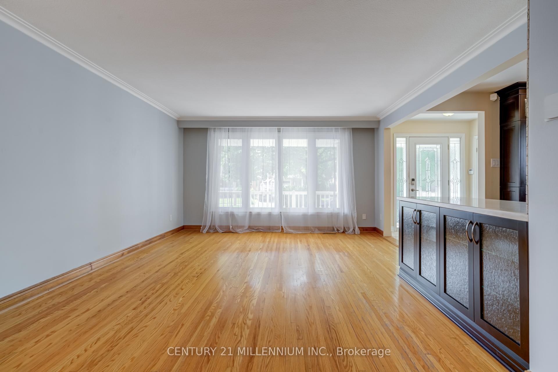 Photo 3 of 46 Northcrest Road, Etobicoke, Kingsview Village-The Westway — HOMEH