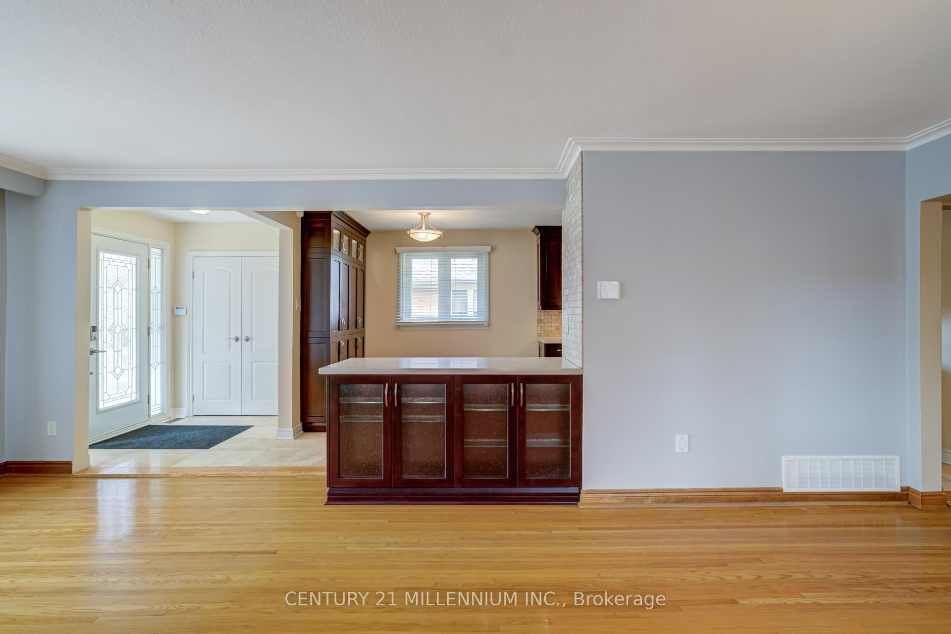 Photo 6 of 46 Northcrest Road, Etobicoke, Kingsview Village-The Westway — HOMEH