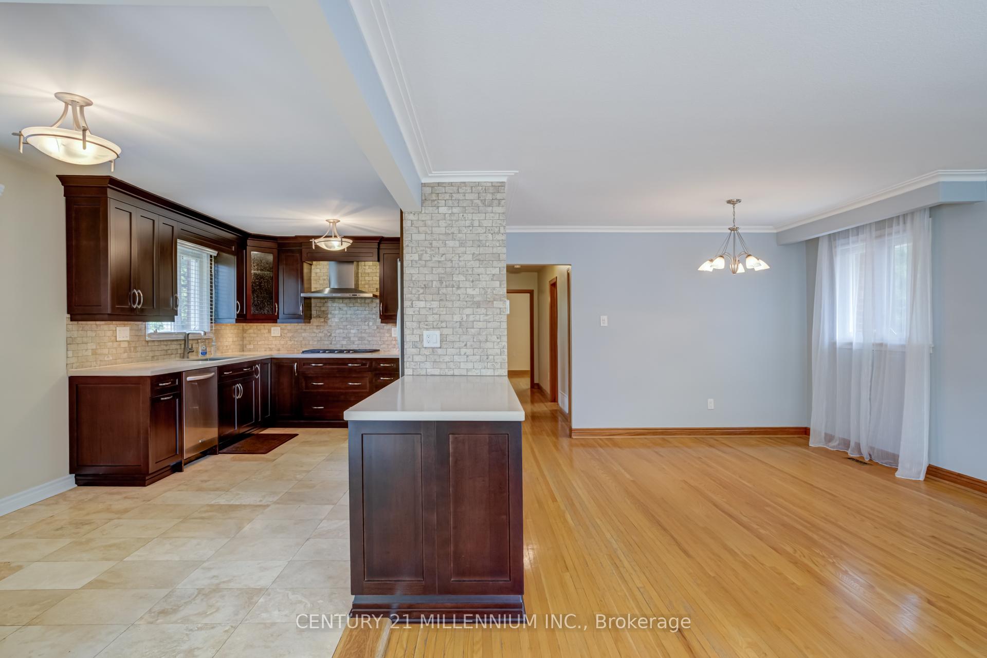 Photo 14 of 46 Northcrest Road, Etobicoke, Kingsview Village-The Westway — HOMEH