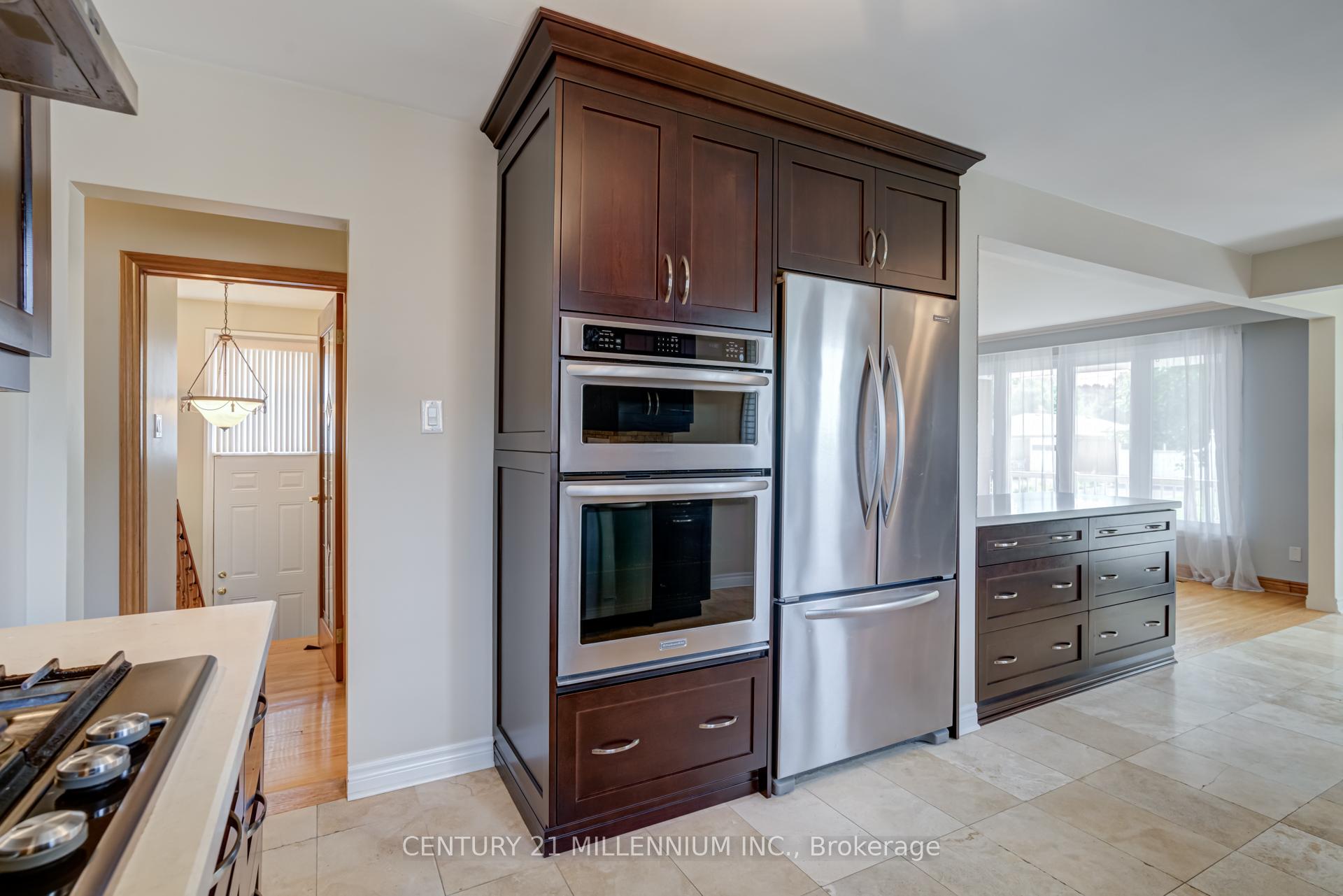 Photo 27 of 46 Northcrest Road, Etobicoke, Kingsview Village-The Westway — HOMEH