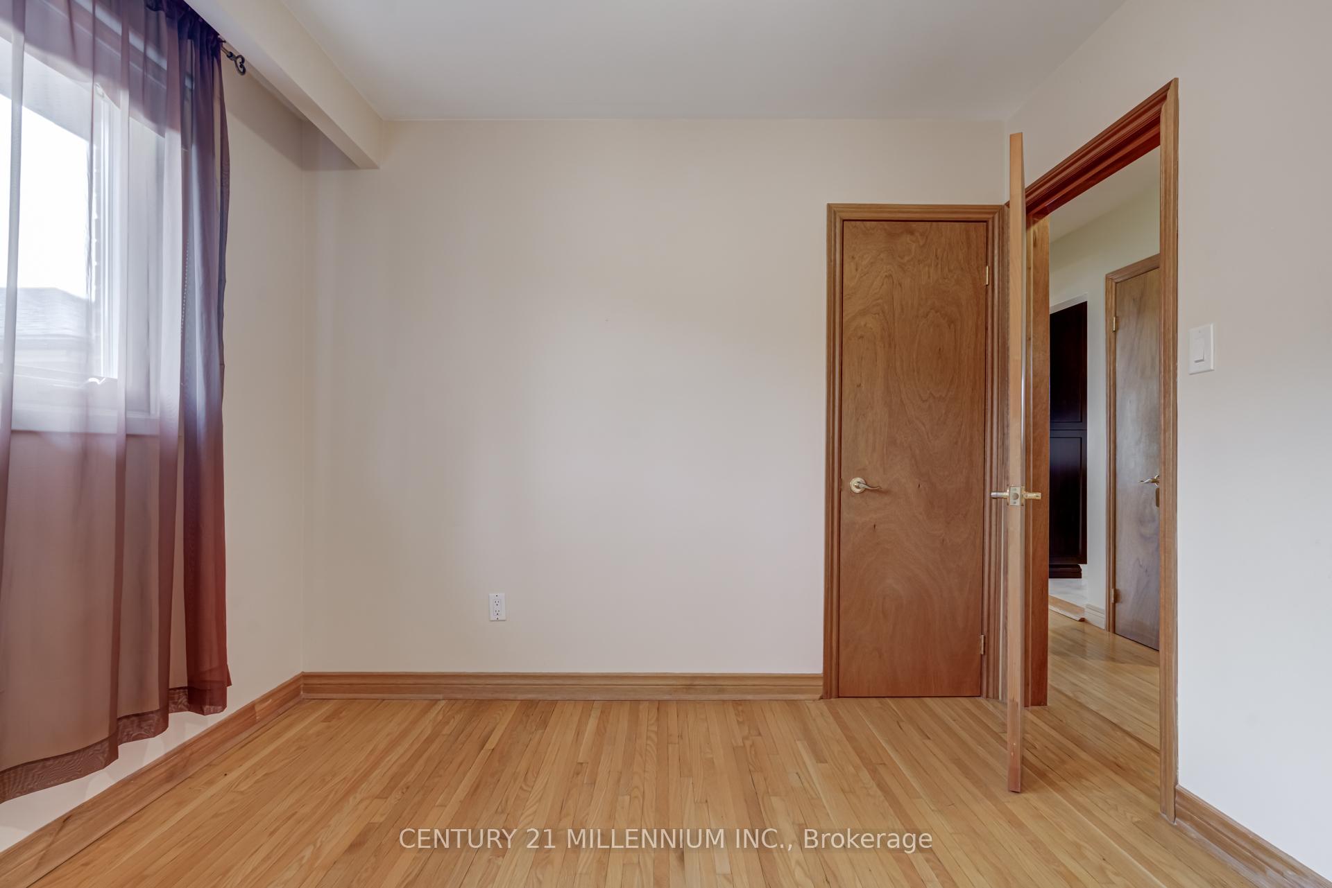 Photo 22 of 46 Northcrest Road, Etobicoke, Kingsview Village-The Westway — HOMEH
