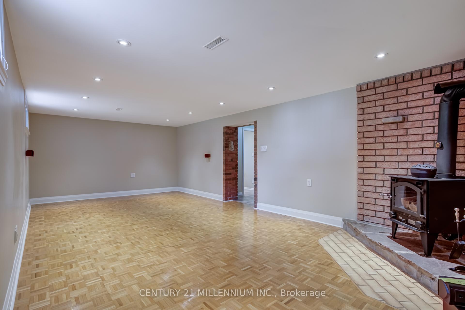 Photo 47 of 46 Northcrest Road, Etobicoke, Kingsview Village-The Westway — HOMEH