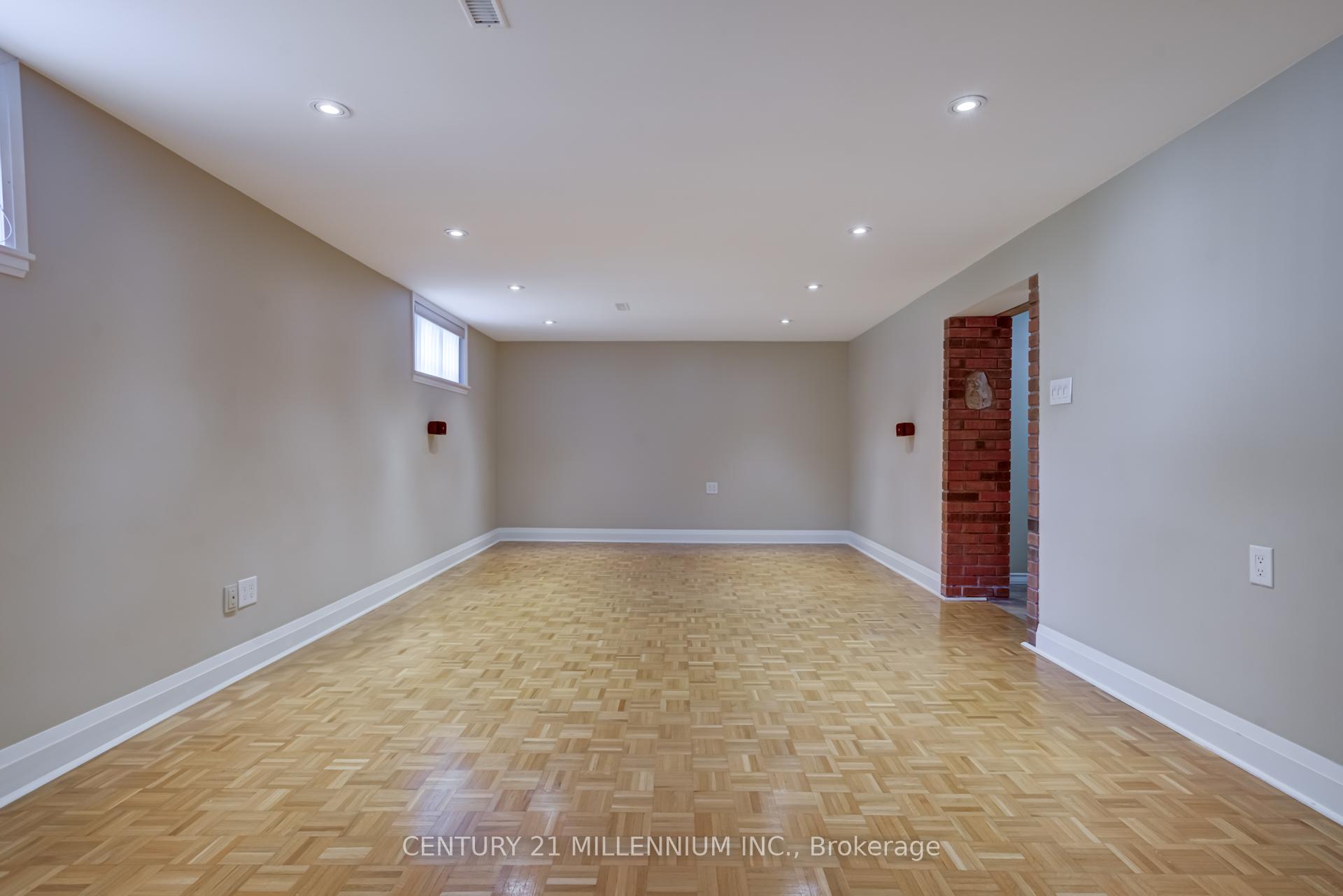 Photo 20 of 46 Northcrest Road, Etobicoke, Kingsview Village-The Westway — HOMEH