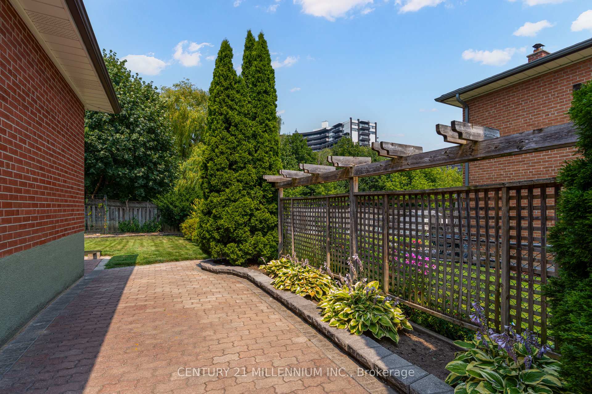 Photo 36 of 46 Northcrest Road, Etobicoke, Kingsview Village-The Westway — HOMEH
