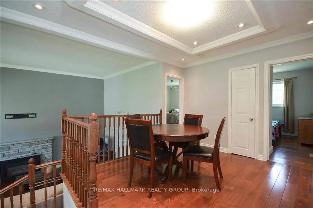 Photo 5 of Unit Upper Unit, 2409 Cheshire Road, Ottawa, Parkway Park — HOMEH