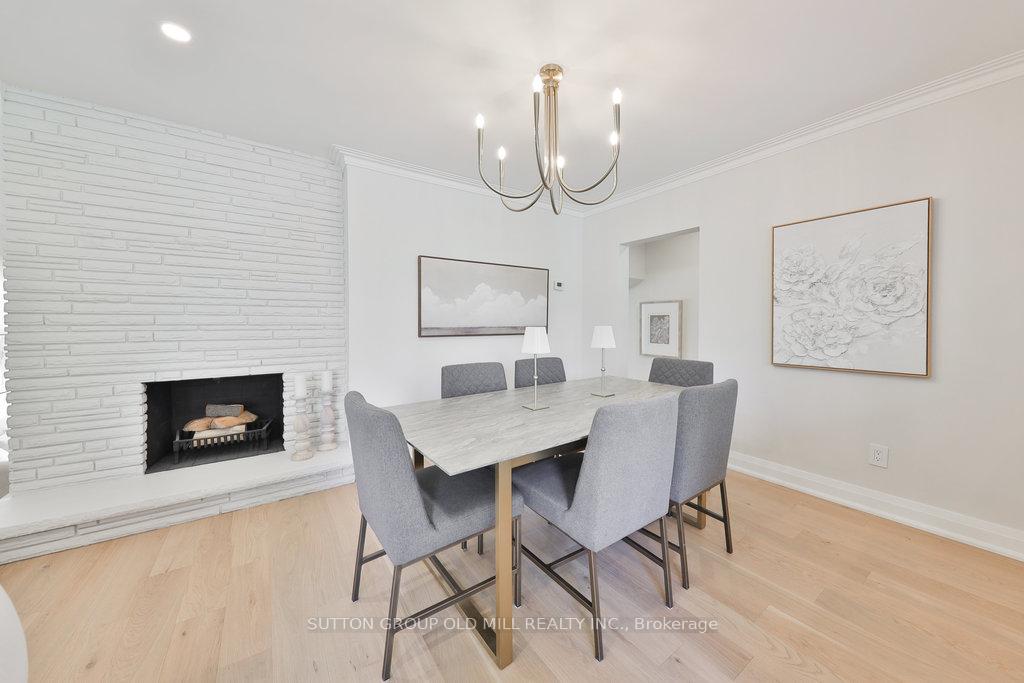 Photo 6 of 36 Laurelwood Crescent, Etobicoke, Willowridge-Martingrove-Richview — HOMEH