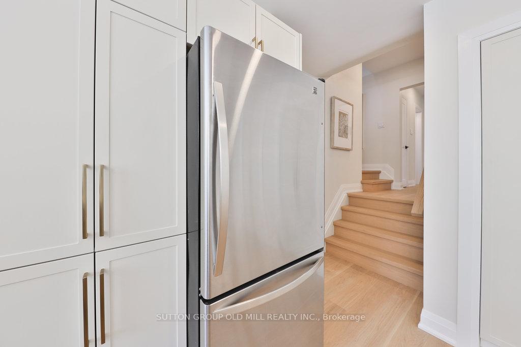 Photo 14 of 36 Laurelwood Crescent, Etobicoke, Willowridge-Martingrove-Richview — HOMEH