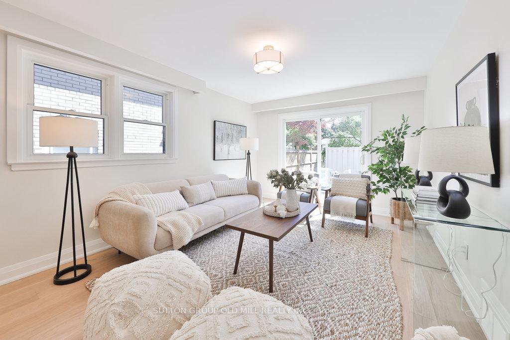 Photo 15 of 36 Laurelwood Crescent, Etobicoke, Willowridge-Martingrove-Richview — HOMEH