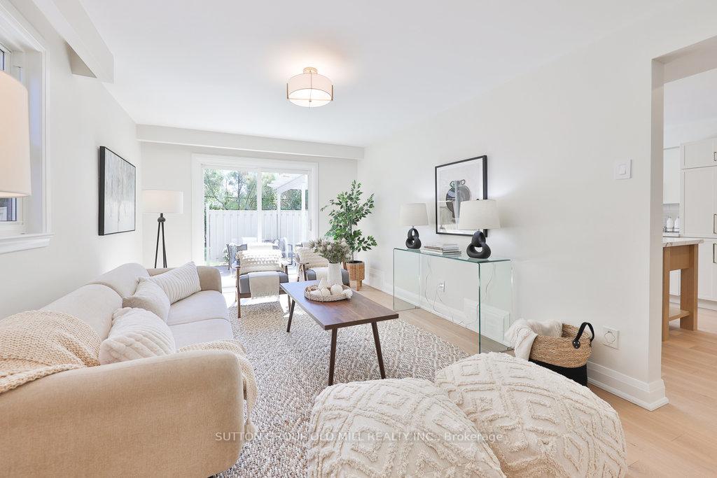 Photo 17 of 36 Laurelwood Crescent, Etobicoke, Willowridge-Martingrove-Richview — HOMEH