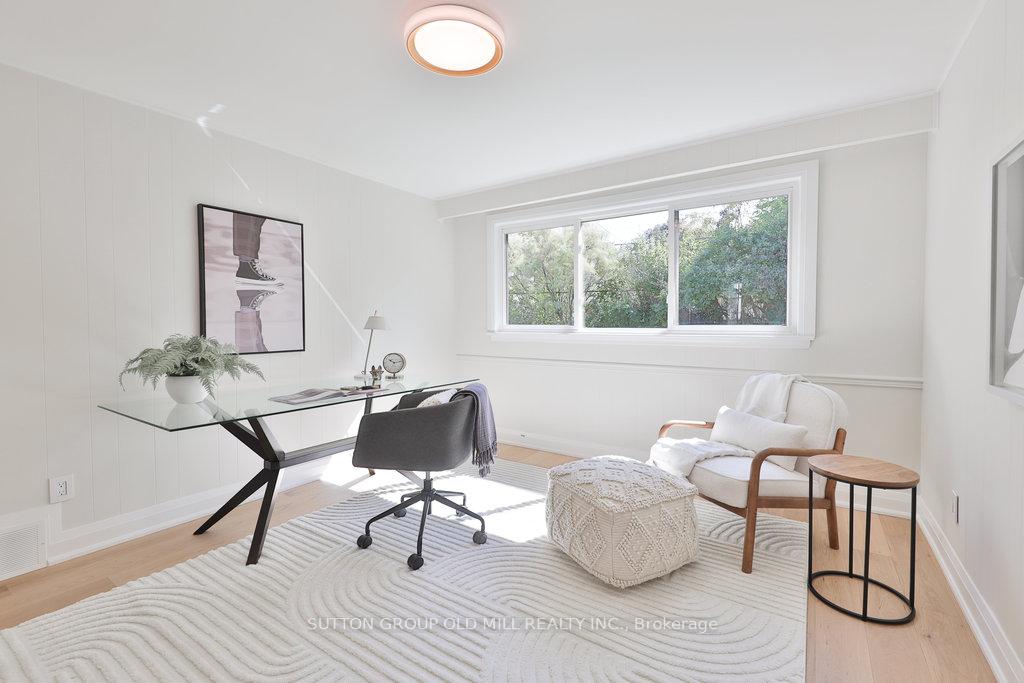 Photo 18 of 36 Laurelwood Crescent, Etobicoke, Willowridge-Martingrove-Richview — HOMEH