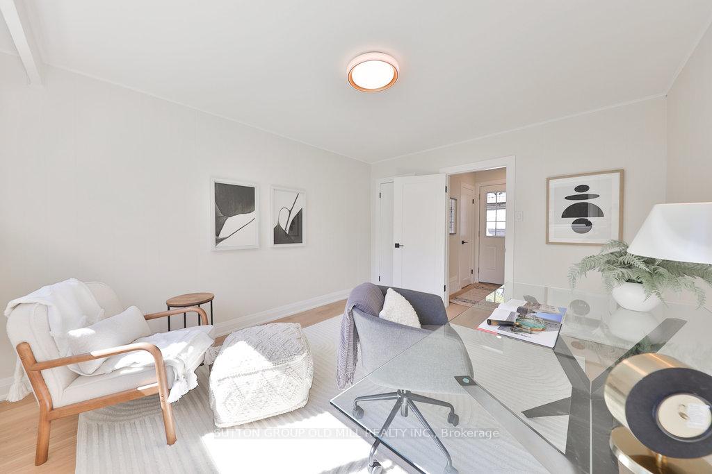 Photo 19 of 36 Laurelwood Crescent, Etobicoke, Willowridge-Martingrove-Richview — HOMEH
