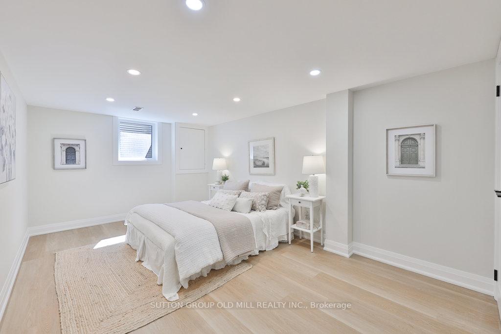 Photo 34 of 36 Laurelwood Crescent, Etobicoke, Willowridge-Martingrove-Richview — HOMEH