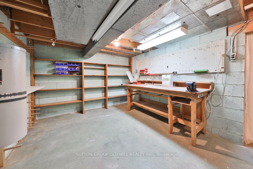 Photo 35 of 36 Laurelwood Crescent, Etobicoke, Willowridge-Martingrove-Richview — HOMEH