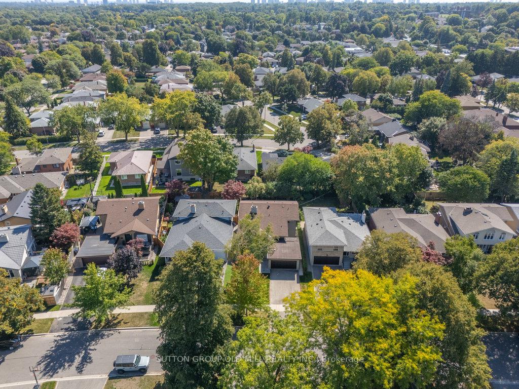 Photo 40 of 36 Laurelwood Crescent, Etobicoke, Willowridge-Martingrove-Richview — HOMEH