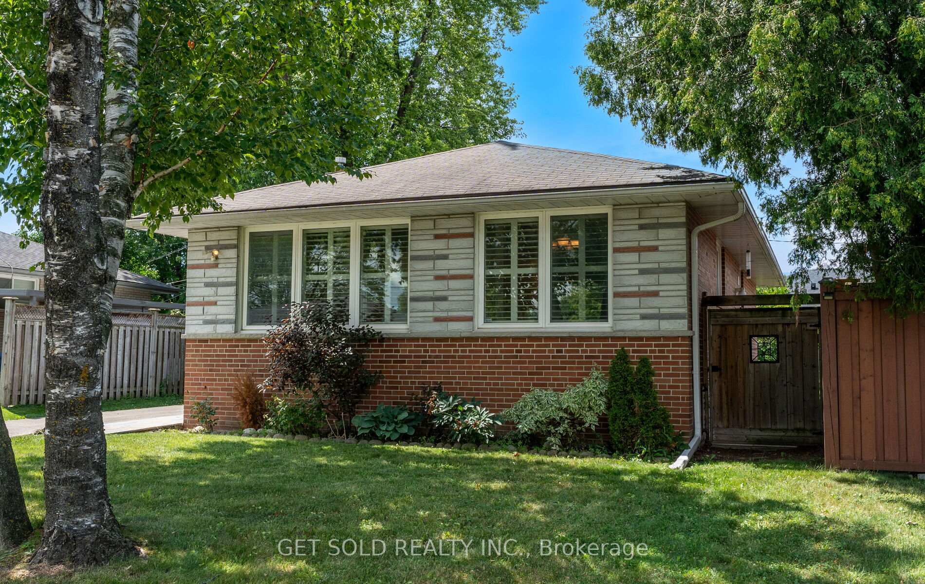 Photo 1 of 90 Celestine Drive, Etobicoke, Willowridge-Martingrove-Richview — HOMEH