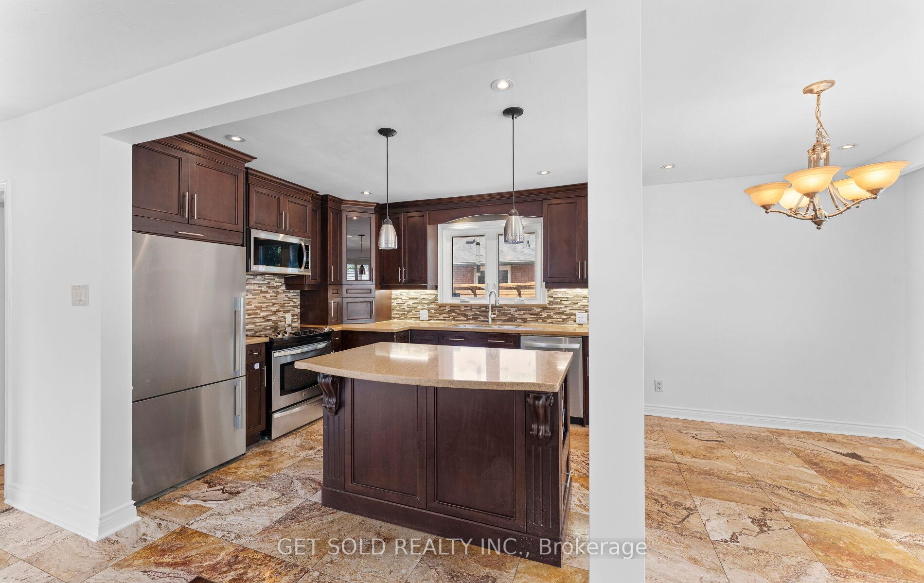 Photo 9 of 90 Celestine Drive, Etobicoke, Willowridge-Martingrove-Richview — HOMEH