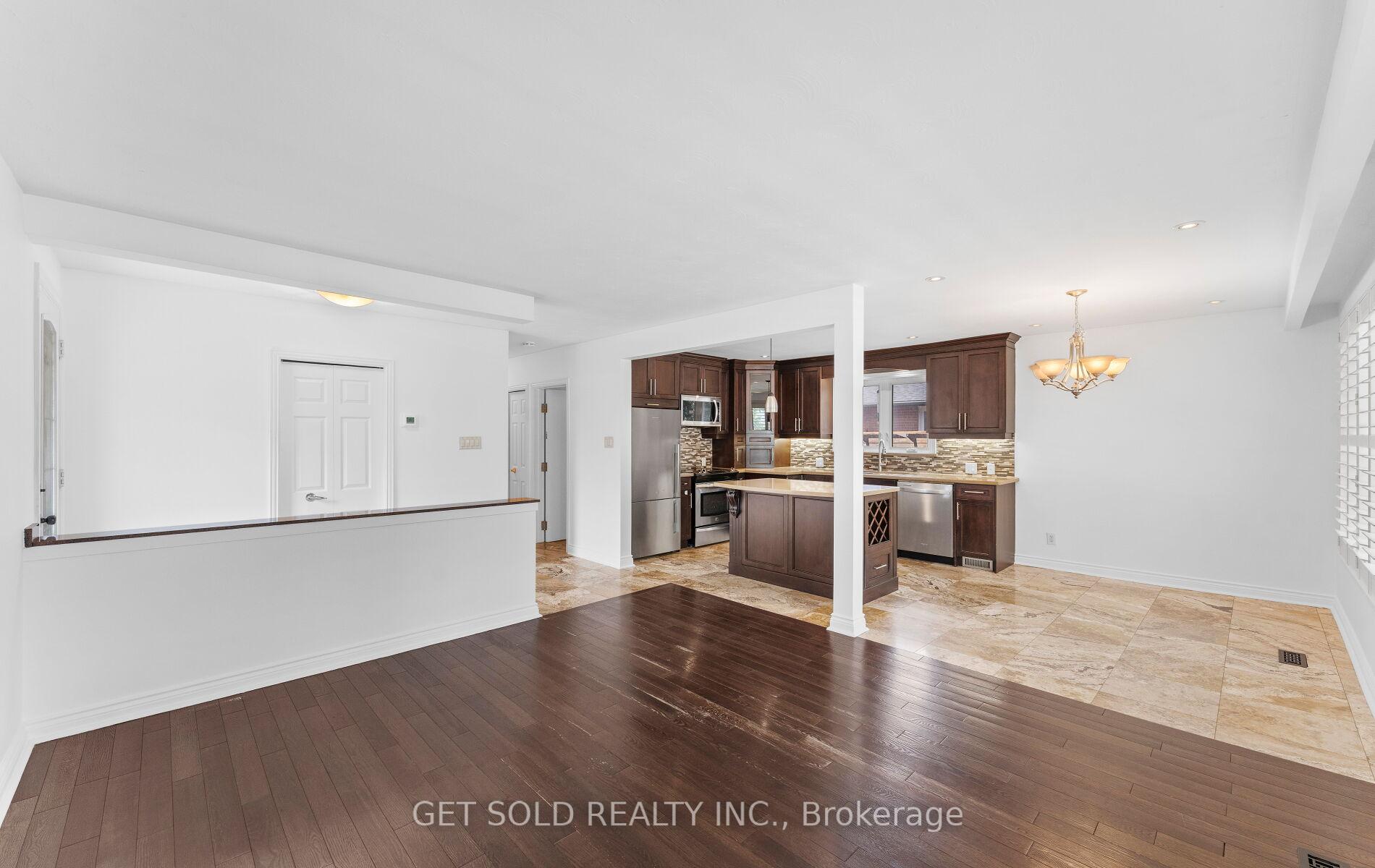 Photo 36 of 90 Celestine Drive, Etobicoke, Willowridge-Martingrove-Richview — HOMEH