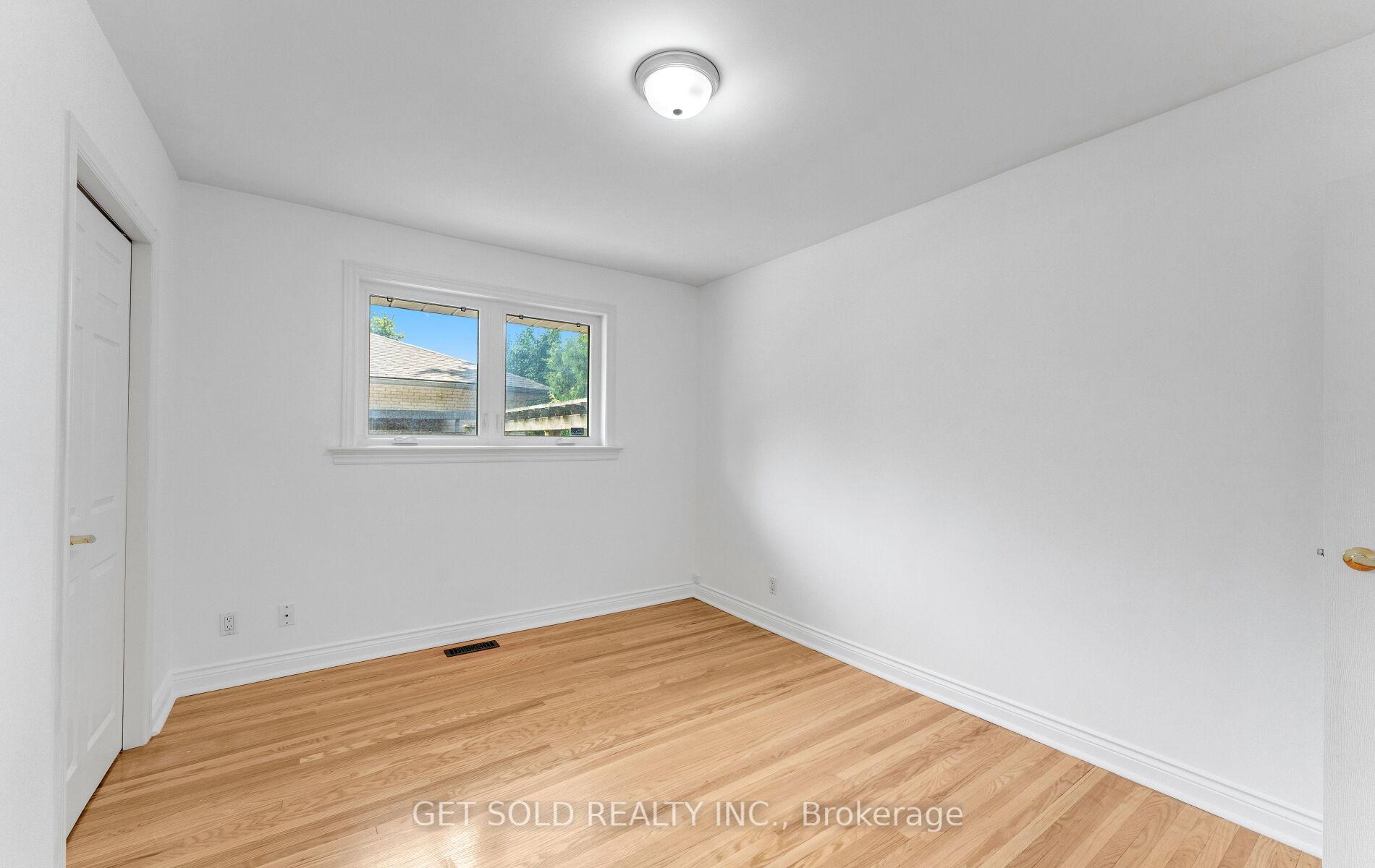 Photo 20 of 90 Celestine Drive, Etobicoke, Willowridge-Martingrove-Richview — HOMEH