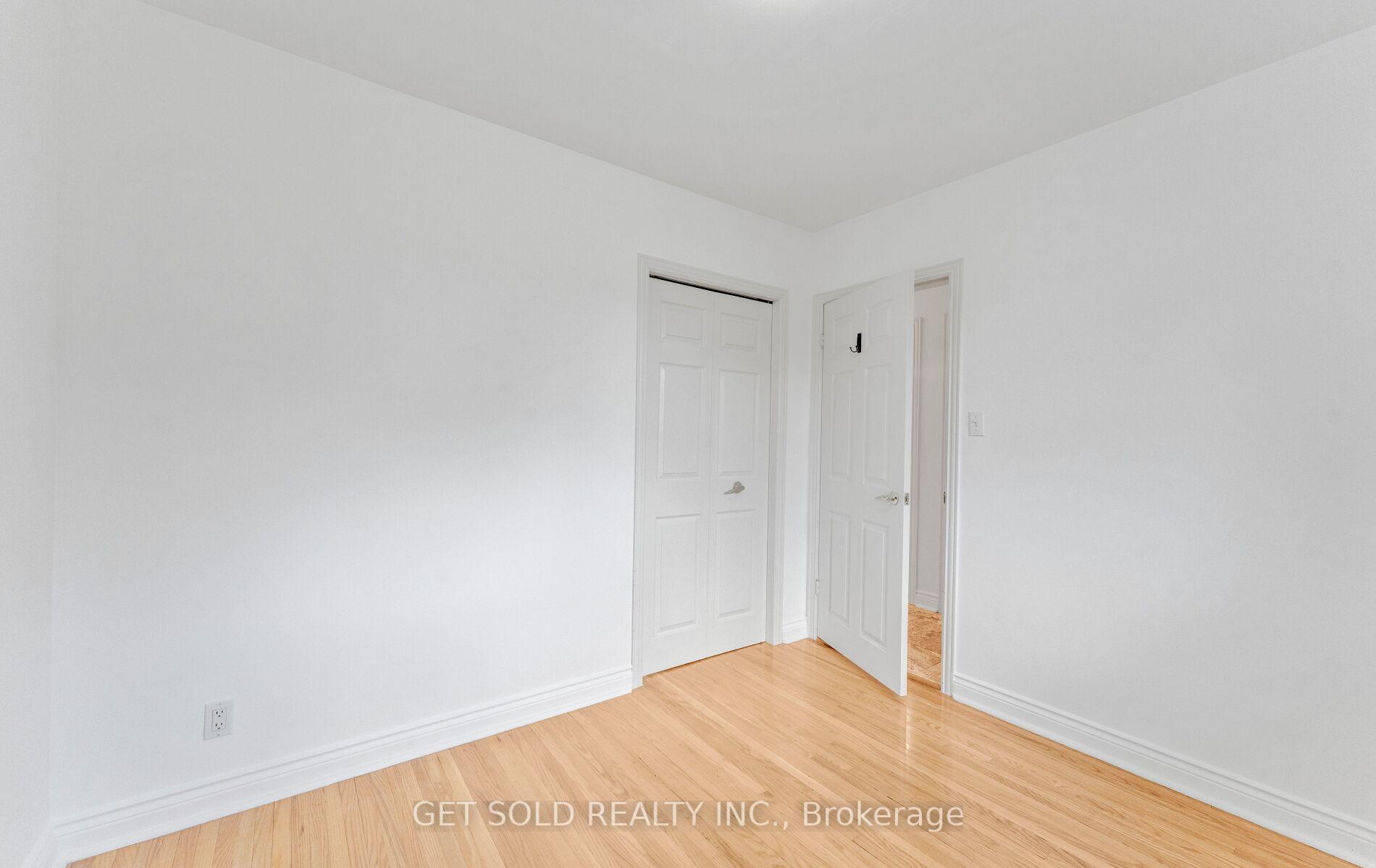 Photo 38 of 90 Celestine Drive, Etobicoke, Willowridge-Martingrove-Richview — HOMEH