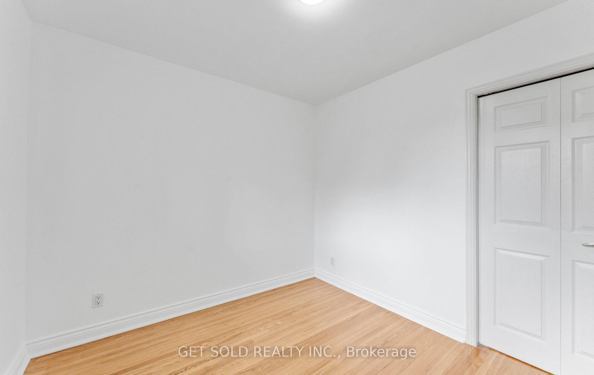 Photo 24 of 90 Celestine Drive, Etobicoke, Willowridge-Martingrove-Richview — HOMEH