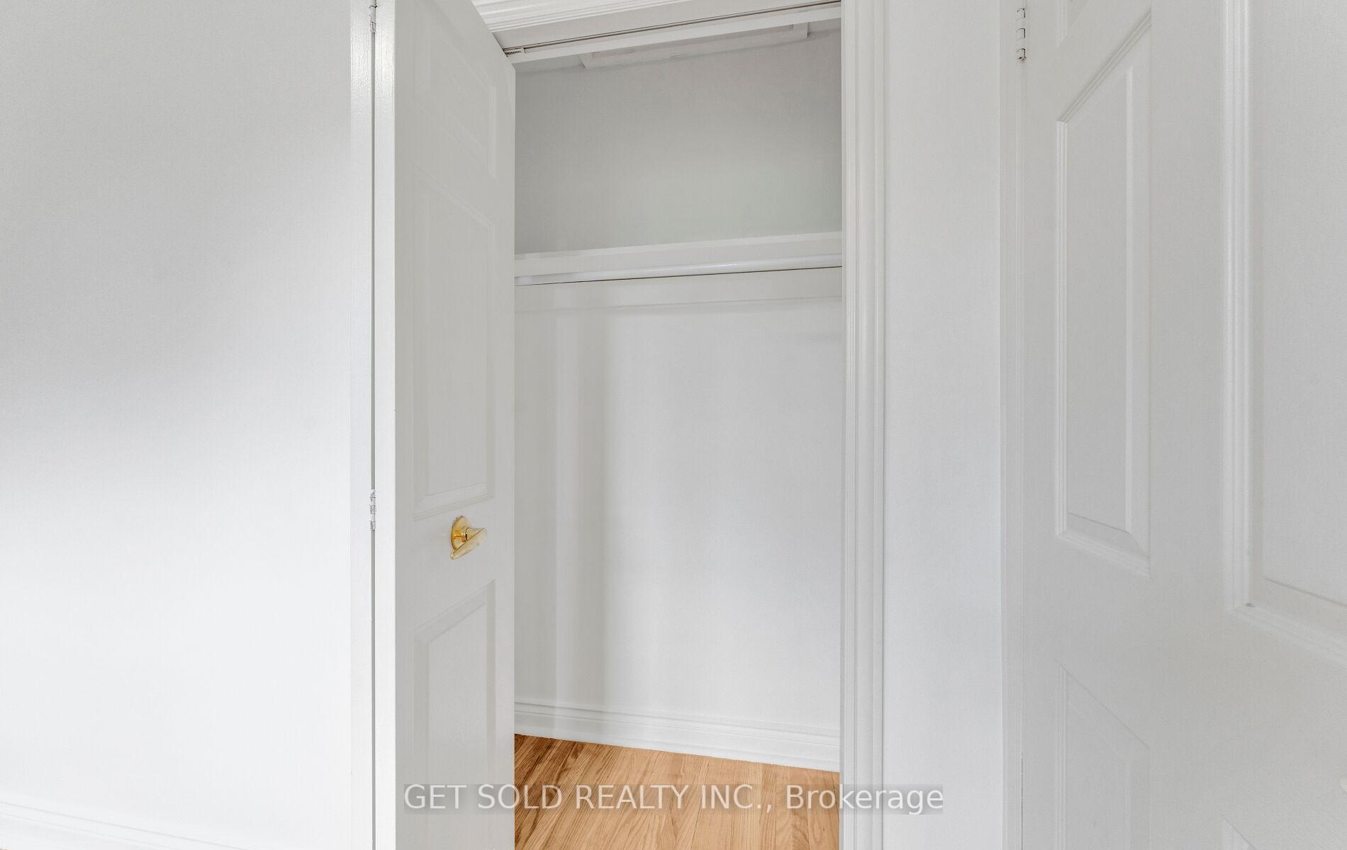 Photo 39 of 90 Celestine Drive, Etobicoke, Willowridge-Martingrove-Richview — HOMEH