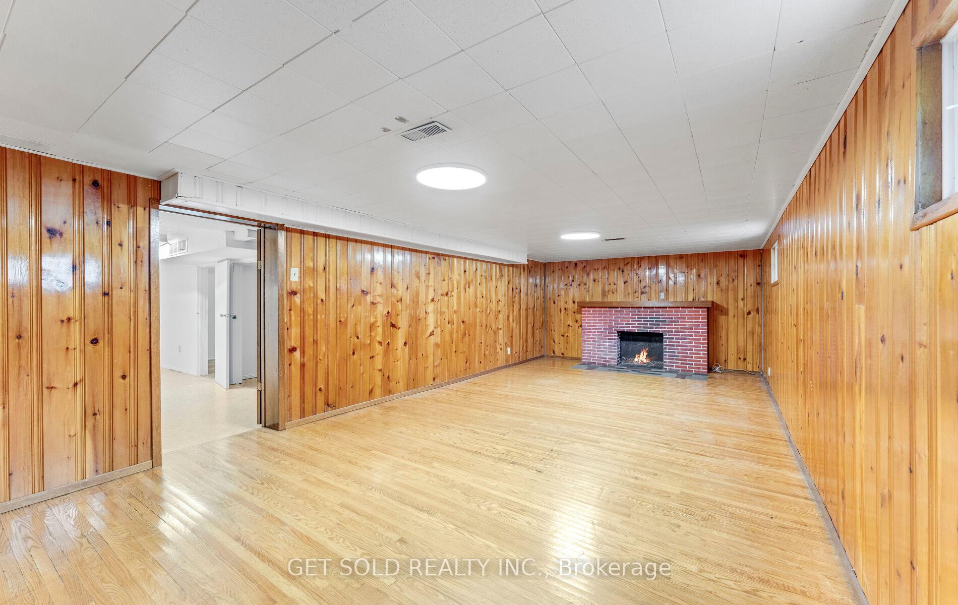 Photo 33 of 90 Celestine Drive, Etobicoke, Willowridge-Martingrove-Richview — HOMEH
