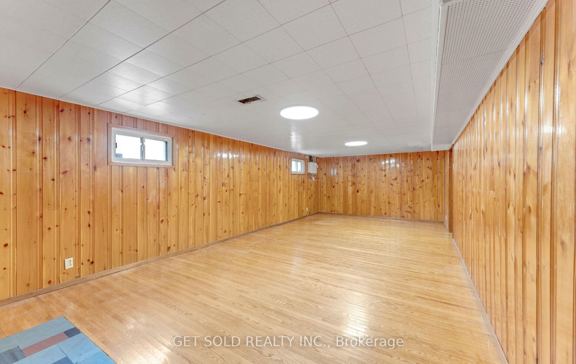 Photo 27 of 90 Celestine Drive, Etobicoke, Willowridge-Martingrove-Richview — HOMEH