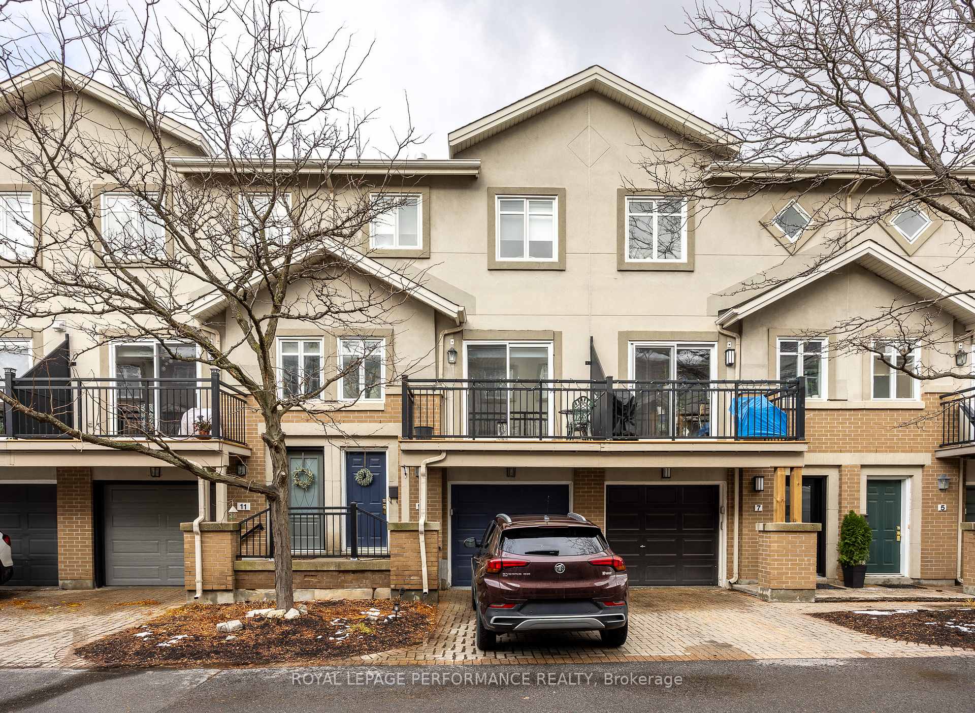 Photo 1 of 9 Panorama Private, Ottawa, Ottawa West — HOMEH