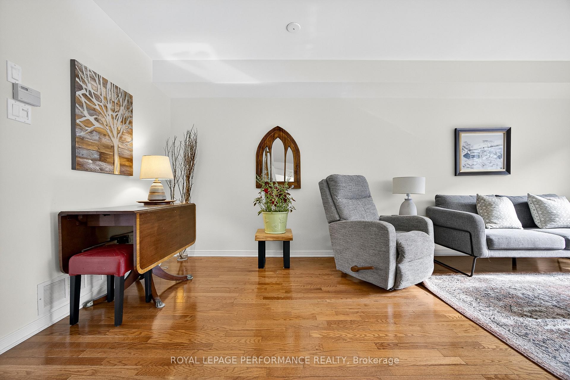 Photo 5 of 9 Panorama Private, Ottawa, Ottawa West — HOMEH