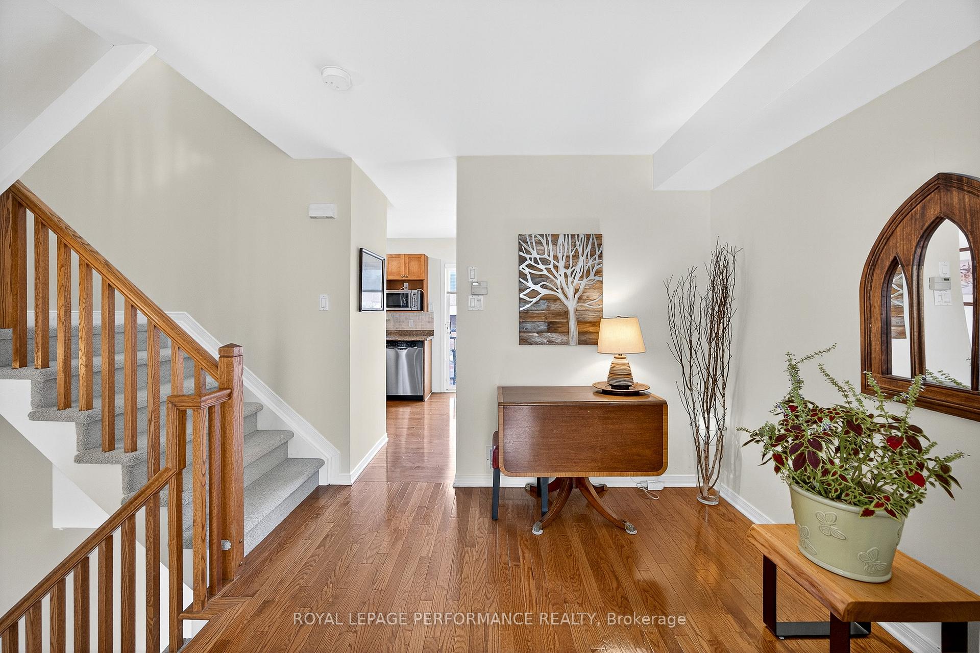 Photo 11 of 9 Panorama Private, Ottawa, Ottawa West — HOMEH