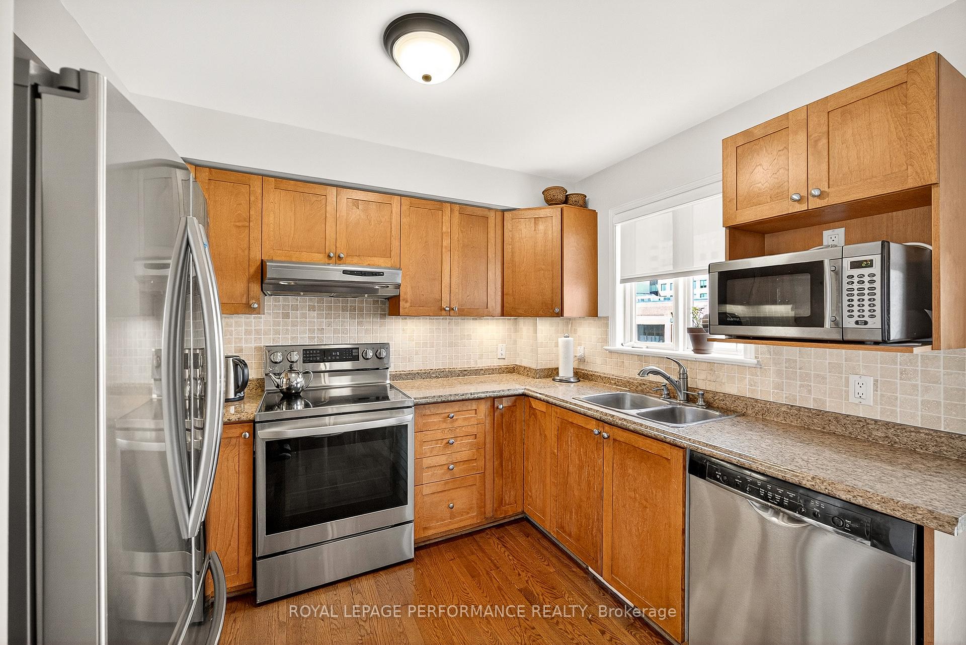 Photo 18 of 9 Panorama Private, Ottawa, Ottawa West — HOMEH