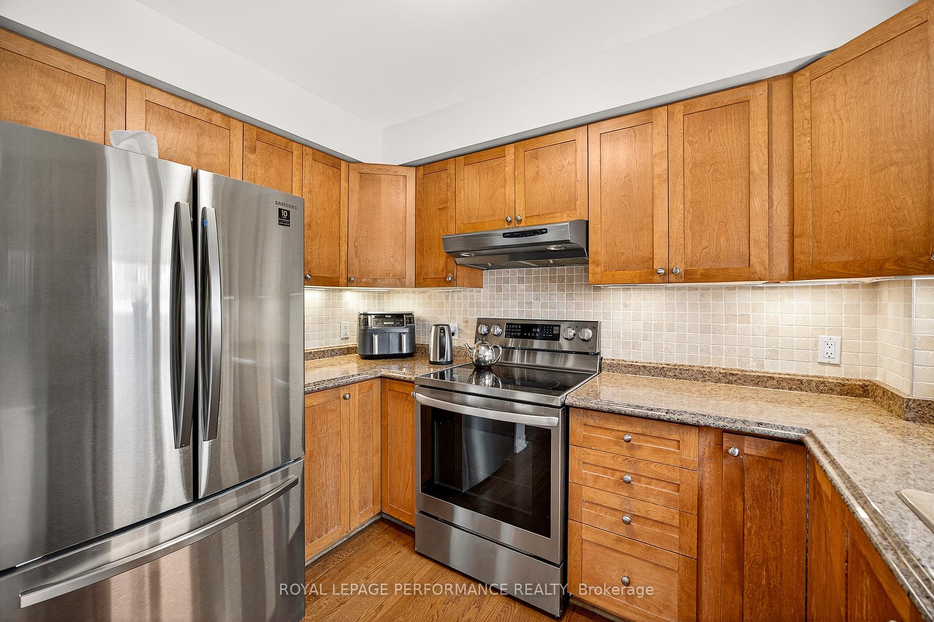 Photo 19 of 9 Panorama Private, Ottawa, Ottawa West — HOMEH