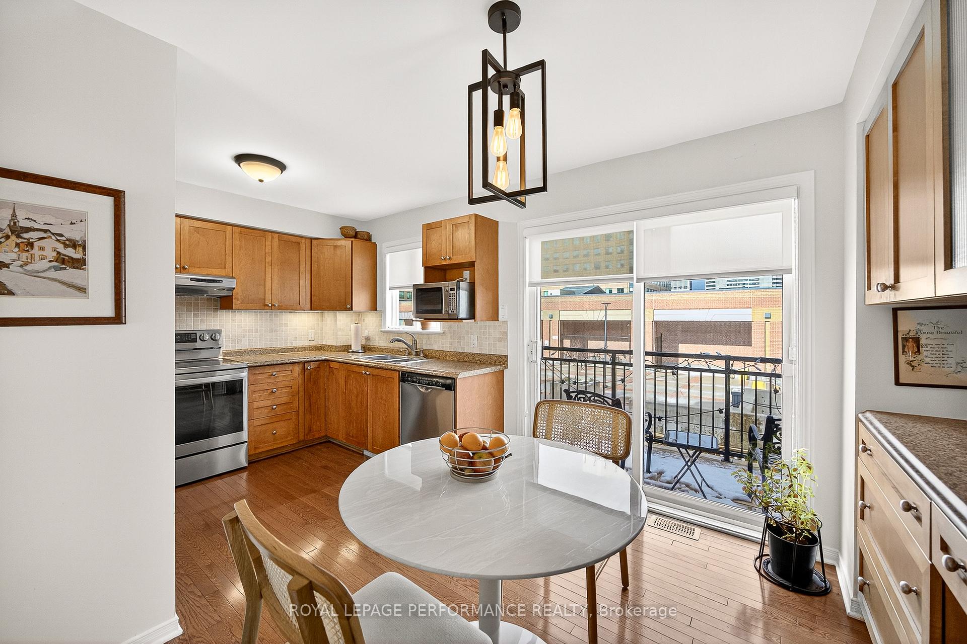 Photo 20 of 9 Panorama Private, Ottawa, Ottawa West — HOMEH