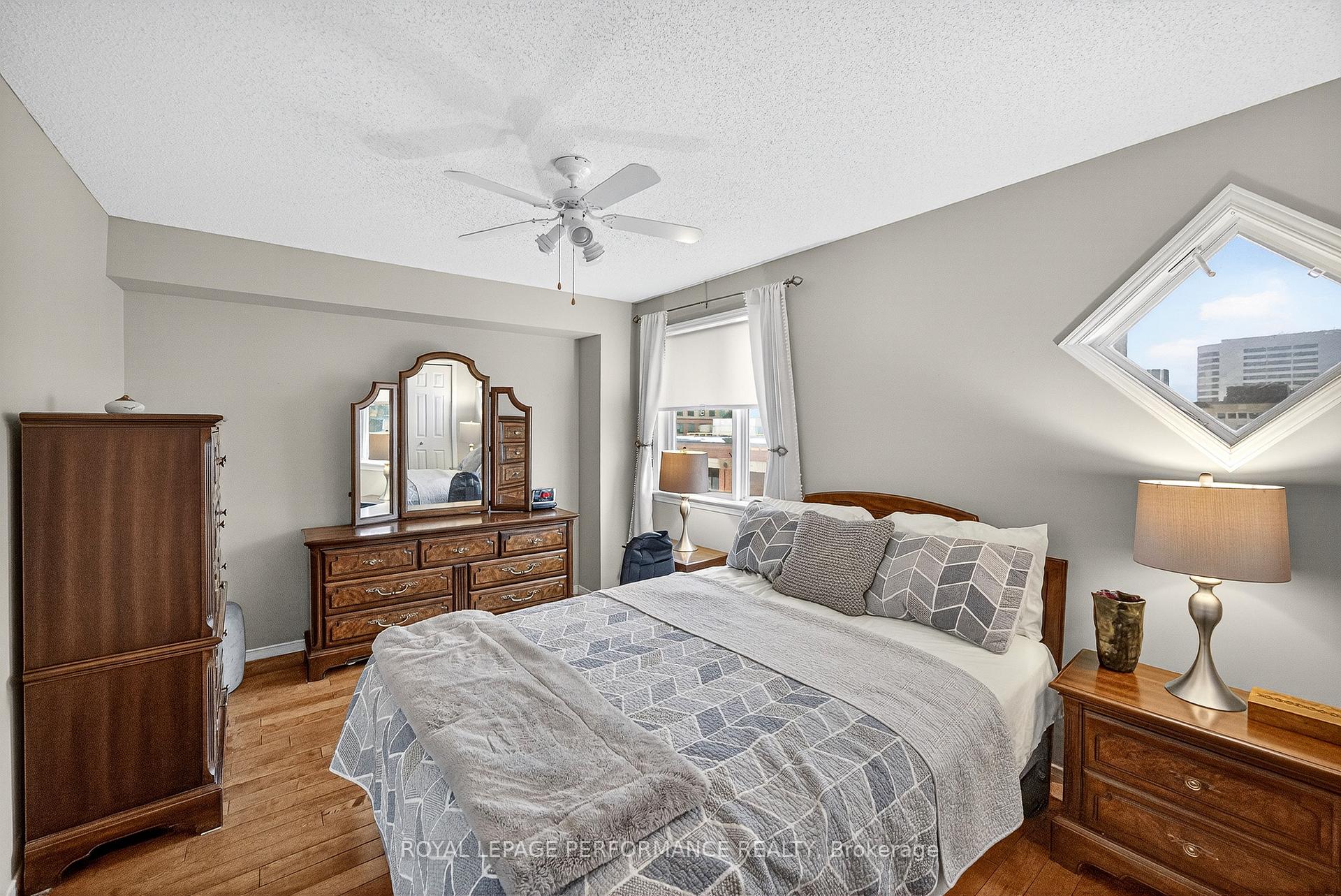Photo 25 of 9 Panorama Private, Ottawa, Ottawa West — HOMEH