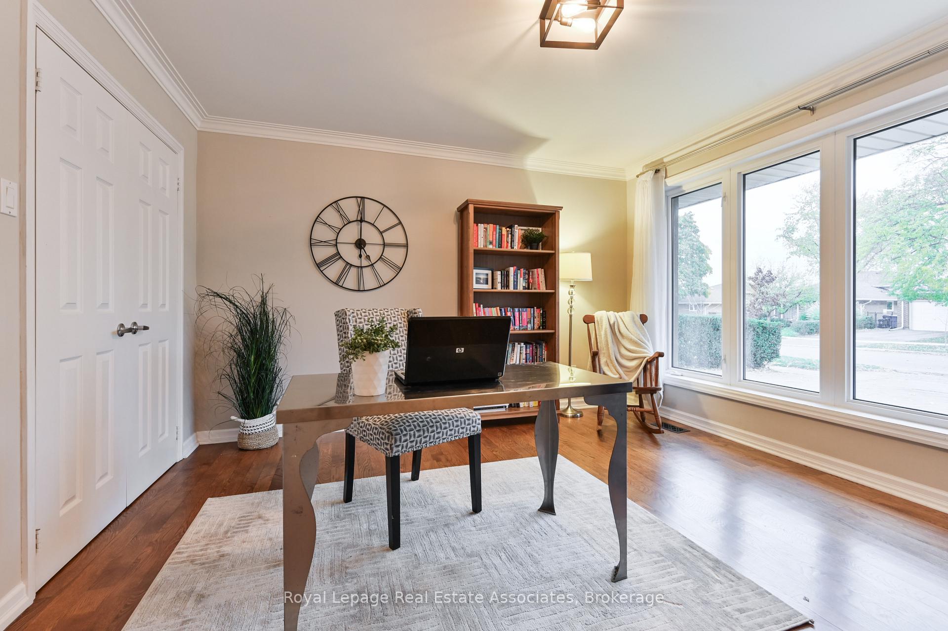 Photo 6 of 39 Shipley Road, Etobicoke, Willowridge-Martingrove-Richview — HOMEH