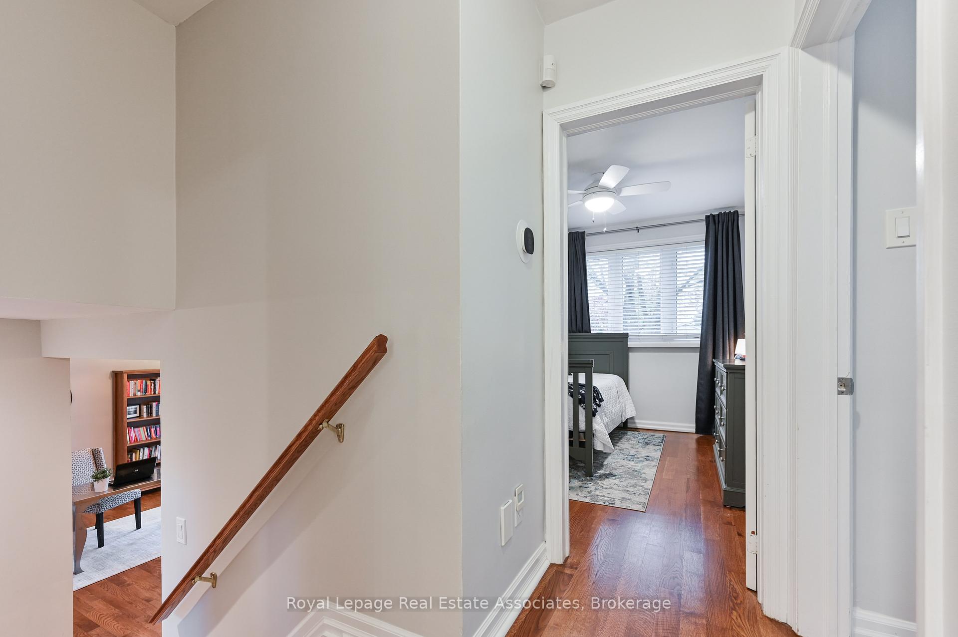 Photo 17 of 39 Shipley Road, Etobicoke, Willowridge-Martingrove-Richview — HOMEH